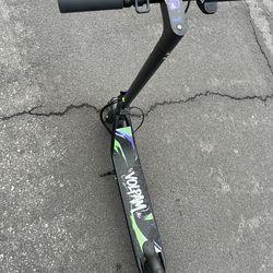 Electric scooter