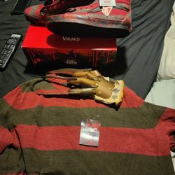 Limited Eddition Freddy Krueger Set