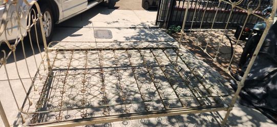 Bed frame