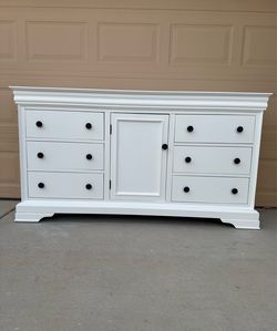 White 6 Drawers