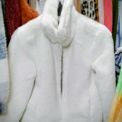 WOMEN'S I.N.C. (MACY'S) BRAND FAUX FUR SIZE SMALL COAT JACKET