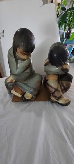 Eskimo Boy and Girl set