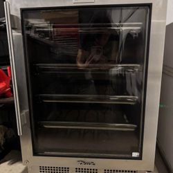 True residential 24inch Stainless  Steel Single Zone Under Counter Wine Cabinet  