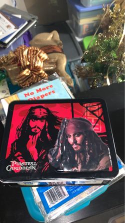 Disney’s Pirates of the Caribbean lunchbox