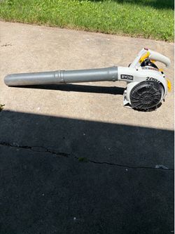 Leaf blower