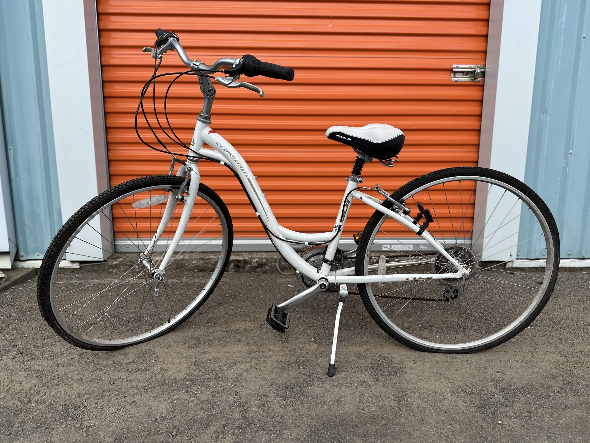 Women’s Fuji Crosstown Bike