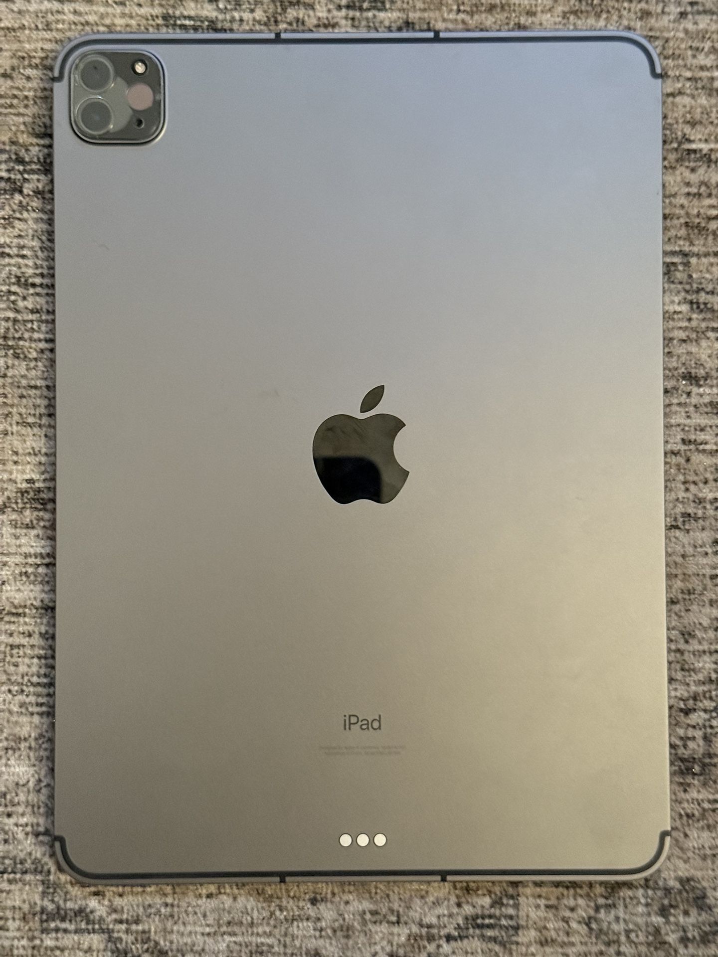 Wi-Fi + Cellular model of the third-generation 11-inch iPad Pro