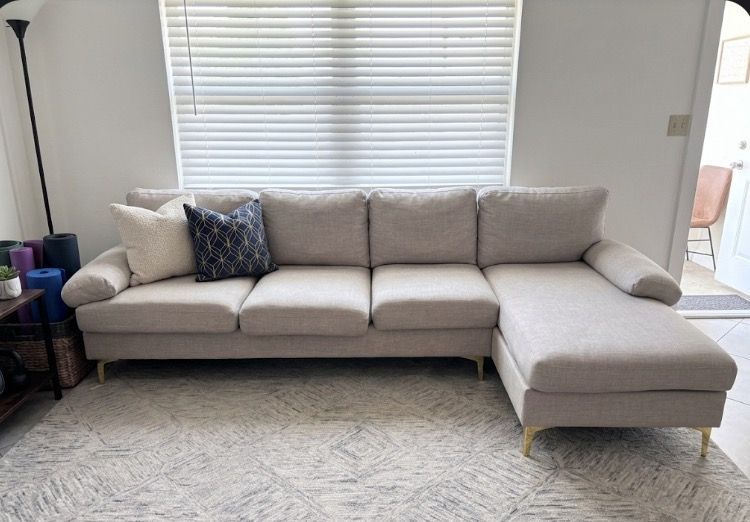 Beautiful cream sectional