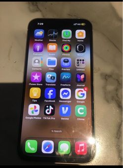 iPhone 13 and AirPods 4 generación