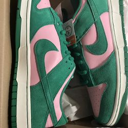 Men’s Nike Dunks Low