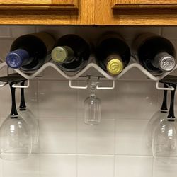 Under Cabinet Wine Rack w/Glasses