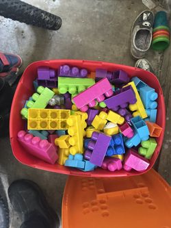 250 Piece Mega Blocks