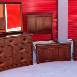 TWIN BEDROOM SET W/ 3 PCS IN PERFECT CONDITION - DRESSER - BED FRAME - NIGHTSTAND - DELIVERY 🚚