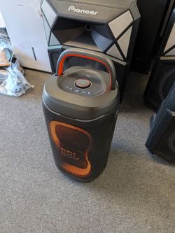 JBL Portable Bluetooth Partybox 130
