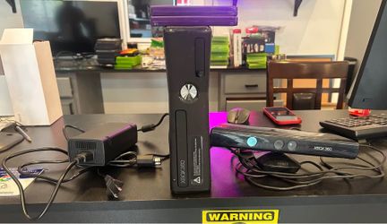 Microsoft Xbox 360 S Console Bundle with Kinect + 2 Kinect games