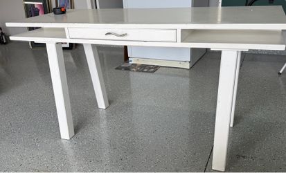 White modern desk