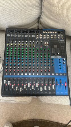Yamaha MG16XU 16-Channel Analog Audio Mixer