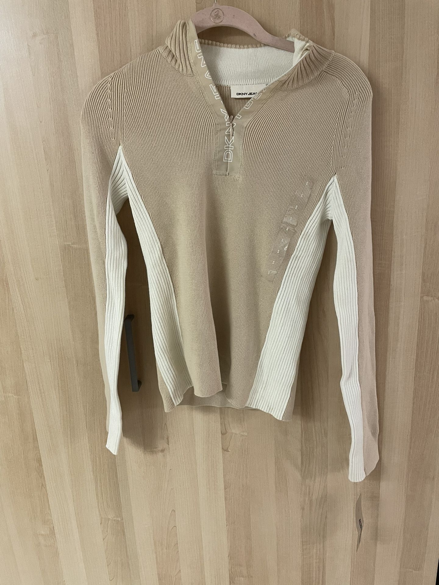 Women Dkny Sweater Brand New Size Small