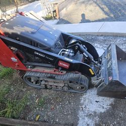 TORO Dingo TX427 Mini Skidsteer