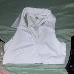 Alo Crop Top Medium