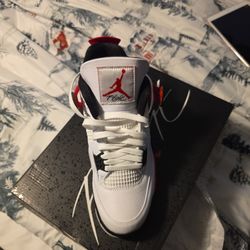 Air Jordan 4