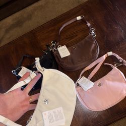 Lulu lemon hand bags