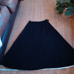Beautiful Black Skirt 60% Wool Two Pockets
