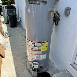 40 Gallon Tall Natural Gas Water Heater 