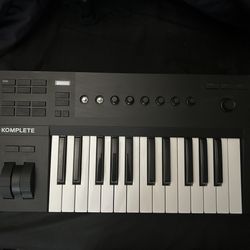 Komplete Kontrol A25 Midi Keyboard