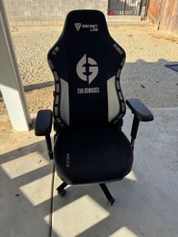 Game chair