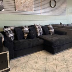 Black Comfortable Oversized Sectional 