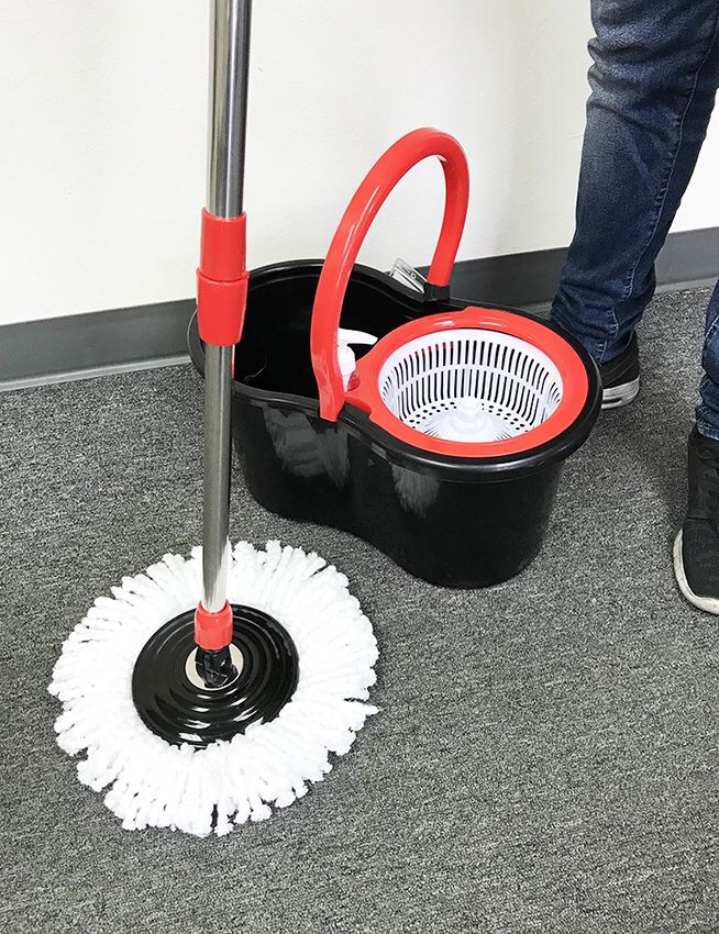 (NEW) $20 each Spin Mop 360 degree press mop bucket set with push and pull rotation