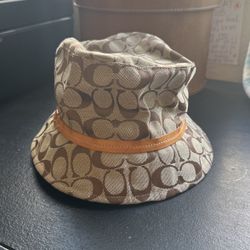 COACH BUCKET HAT