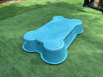 Plastic bone best sale shaped dog pool