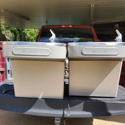 💧OBO.  SET OF TWO ELKAY COMMERCIAL WATER FOUNTAINS – CLEAN & WORKING 💧  