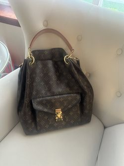 Louis Vuitton Hobo