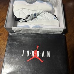 Jordan 11 "Legend Blue/Columbia"