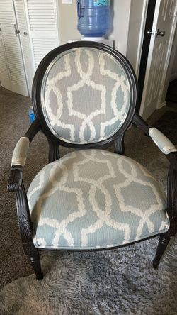 Set of 4 Elegant Carved Wood Accent/Dining Chairs – Reupholstery Project