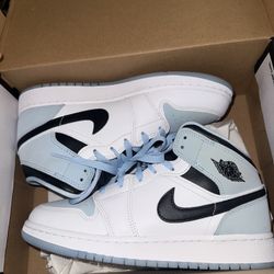 Jordan mid 1 