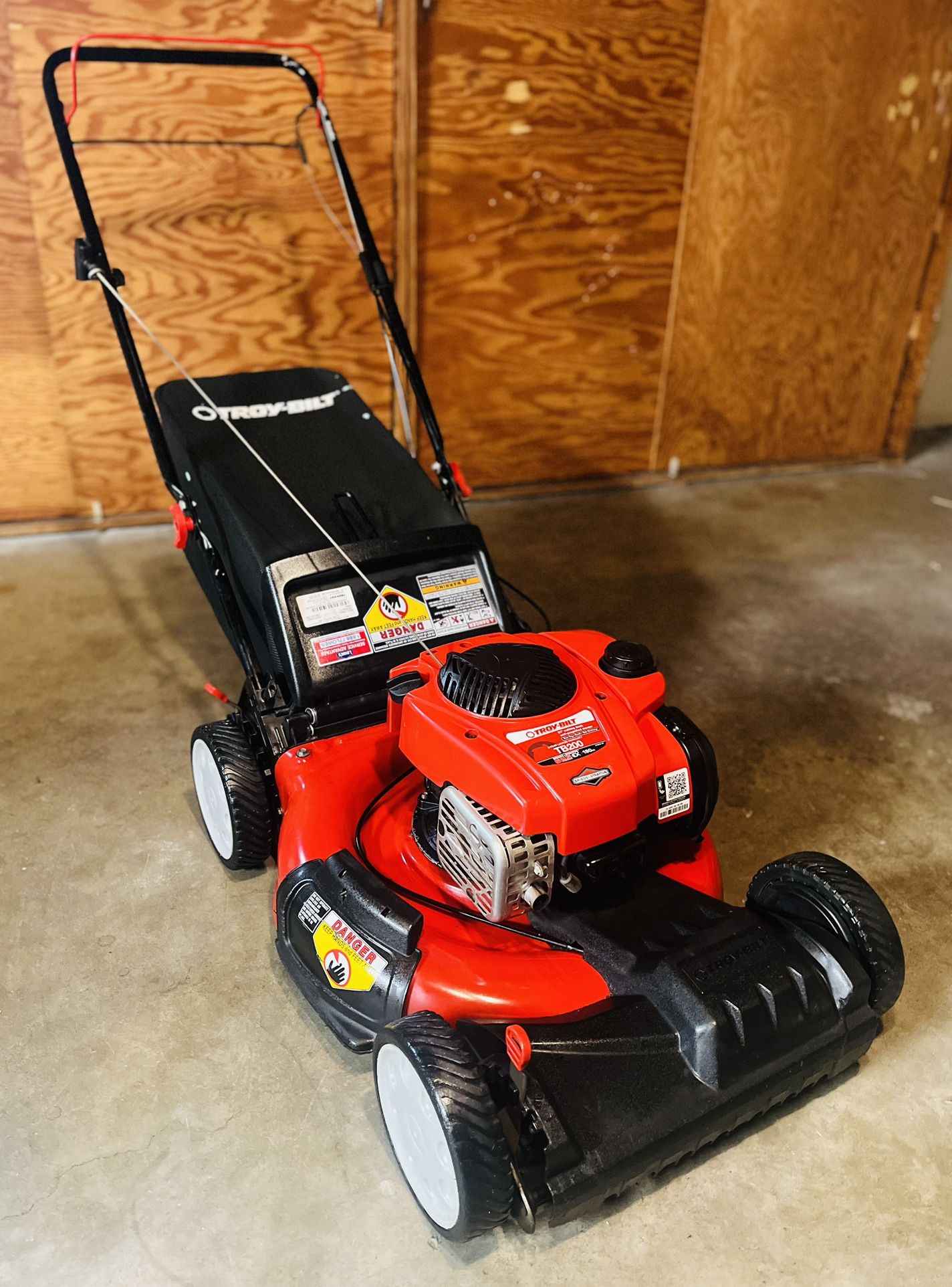 Troy-Bilt TB200 21" Self-Propelled Lawn Mower - Excellent Condition