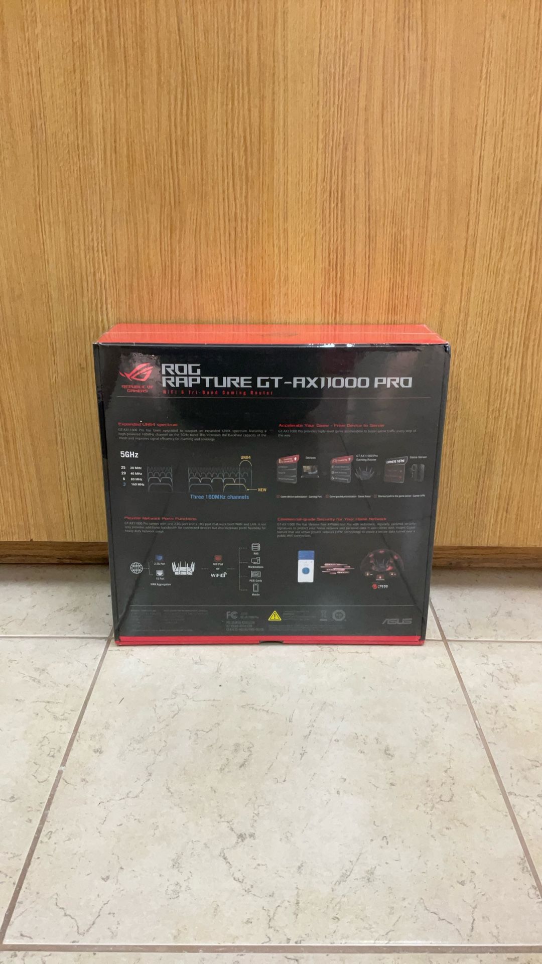 ASUS REBUBLIC OF GAMERS ROG RAPTURE GT -AX11000 PRO WIFI 6 TRI-BAND GAMING  ROUTER.