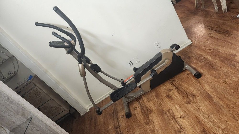 Elliptical exercise equipment 