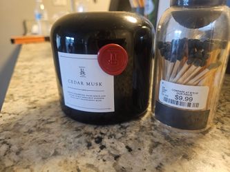 Scented Candle w/Matches