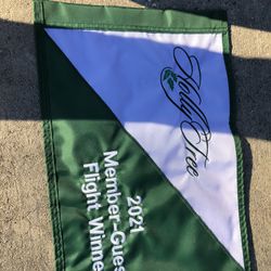 Holly tree golf hole flag