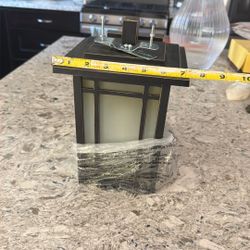 New, beautiful Outside Light $10 New, No Box