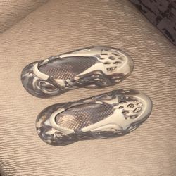 Foam Runners 