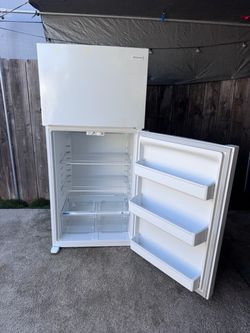 Refrigerator