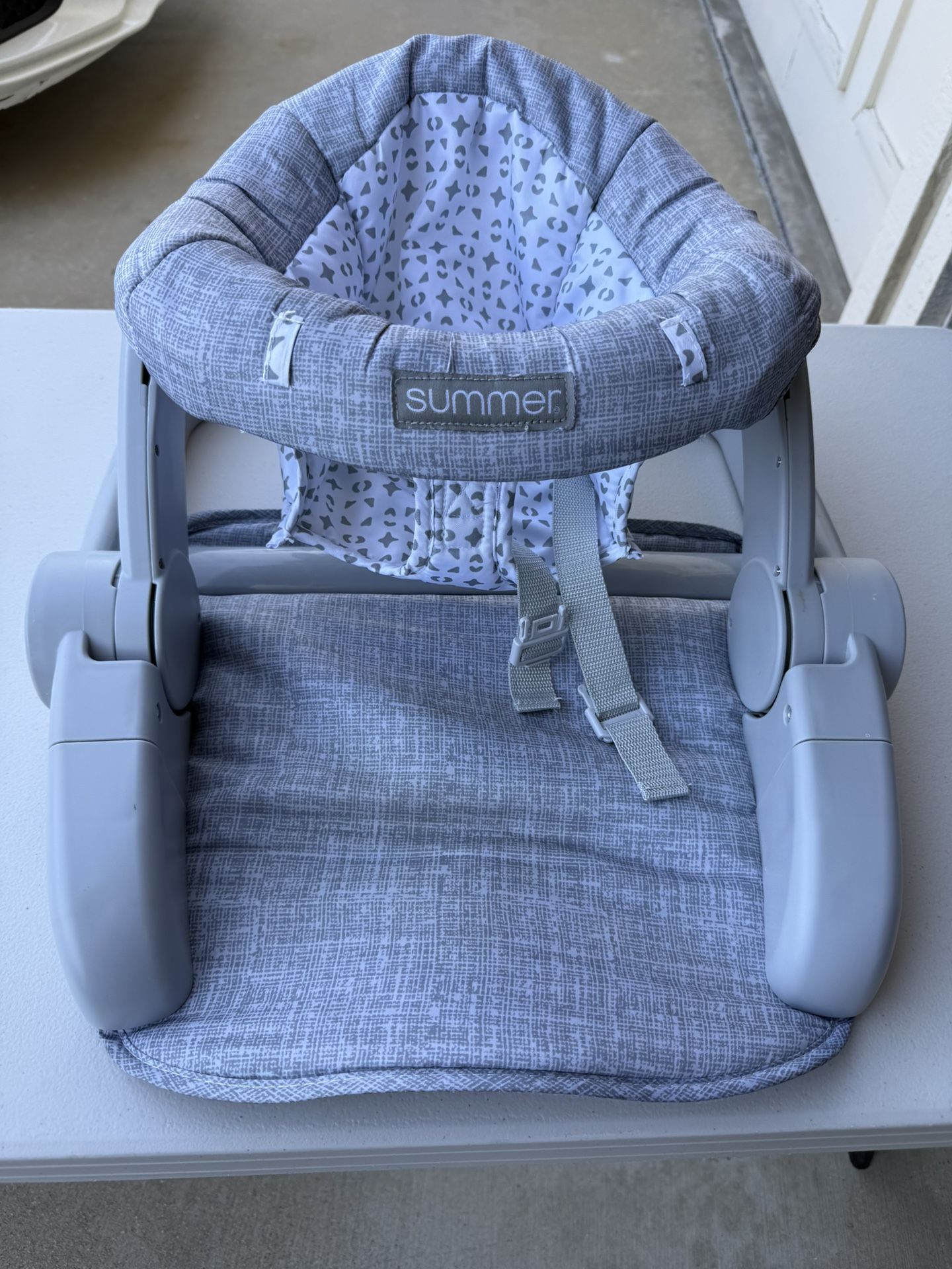 Bright Starts Learn-to-Sit 2-Position Floor Seat
