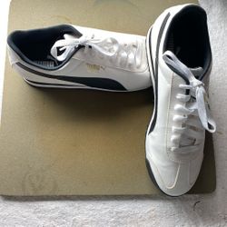 Moving Sale: Men’s 11 Puma Roma ( New) sneakers