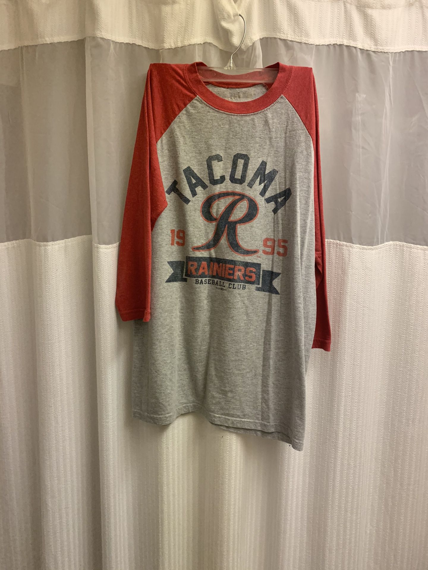 Tacoma Rainiers raglan baseball tee shirt top men size M EUC